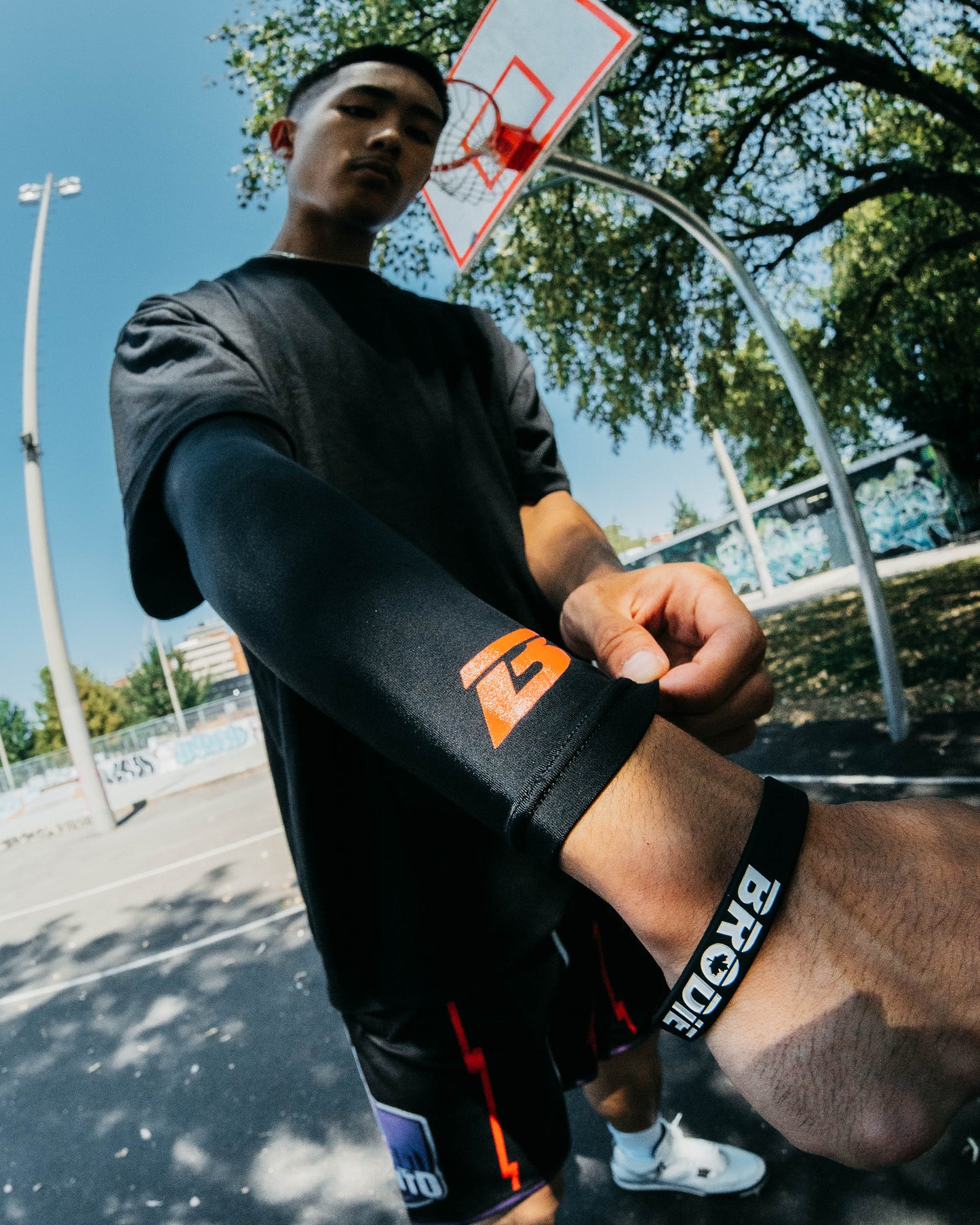 THE "B" SLEEVE